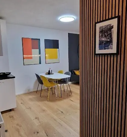Lejlighed Modern, Fully Equipped Flat *