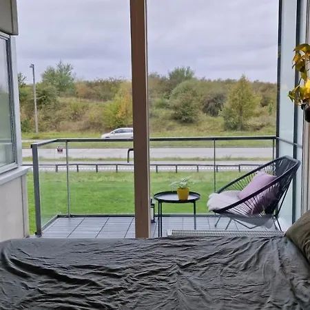 Modern, Fully Equipped Flat Apartment *