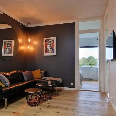 Modern, Fully Equipped Flat Lejlighed