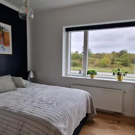Modern, Fully Equipped Flat Lejlighed