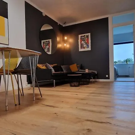 Modern, Fully Equipped Flat *