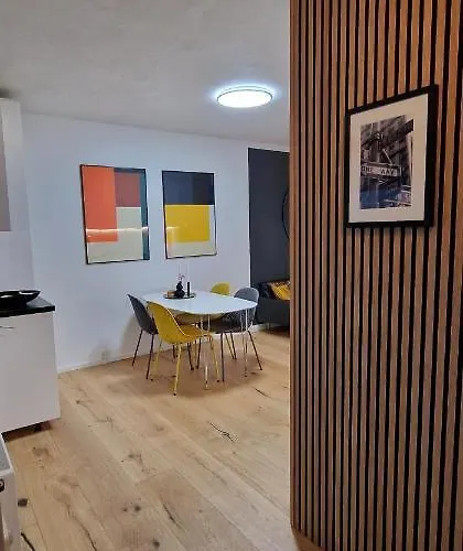 아파트 Modern, Fully Equipped Flat *