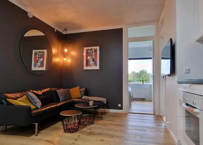 Modern, Fully Equipped Flat Apartment